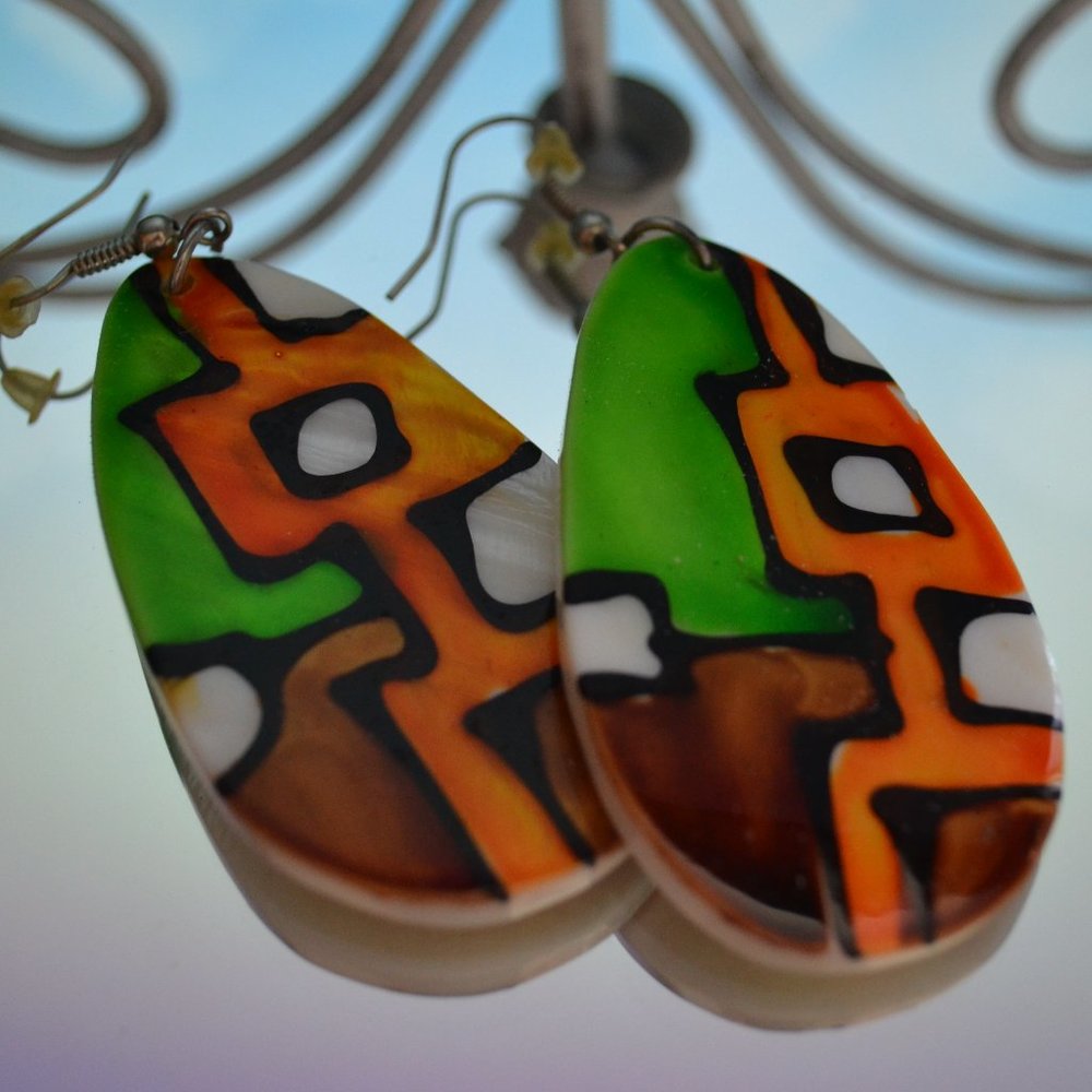 ✨ FREE ✨ Geometric Shell Earrings